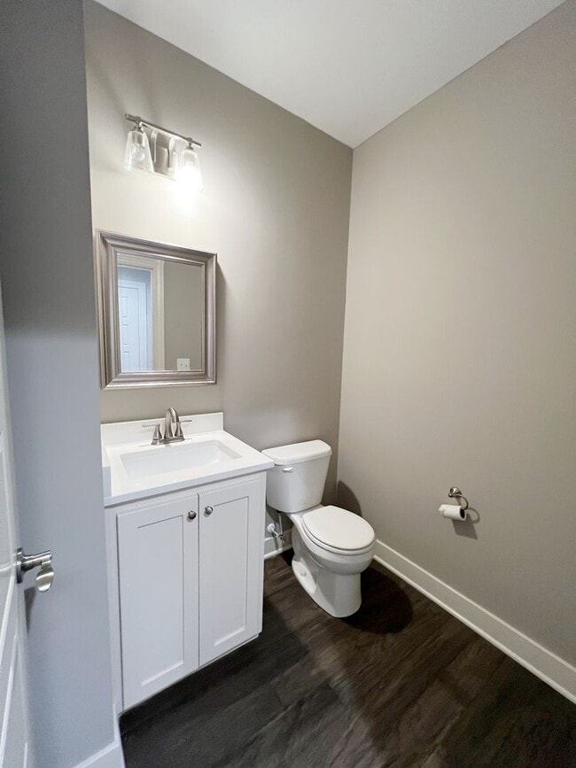 Building Photo - SEE IT NOW: Modern 3-Bedroom Townhome with...