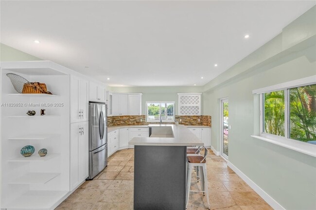 Building Photo - 155 Coco Plum Rd S