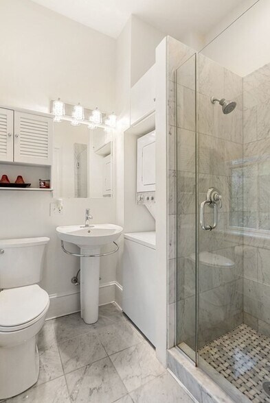 Building Photo - 670 Tremont St