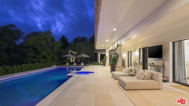 Building Photo - 6110 Merritt Dr