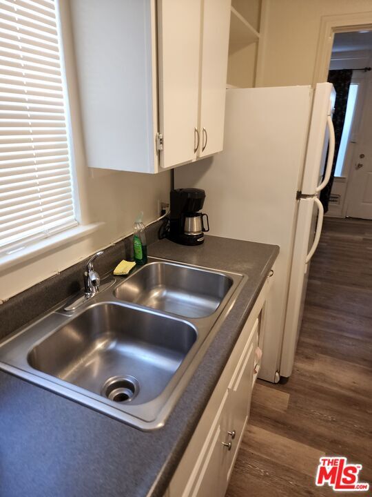 Building Photo - 5823 Venice Blvd