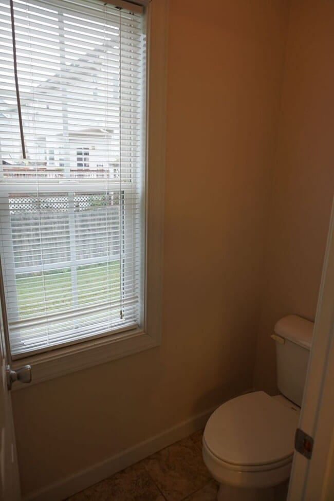 Building Photo - 3 Bedroom 2.5 Bathroom with a Bonus Room located in Creeks Edge Subdivision in Sneads Ferry!
