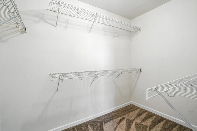 Building Photo - WONDERFUL TOWNHOUSE IN CARY-3 BEDROOMS 2 1...