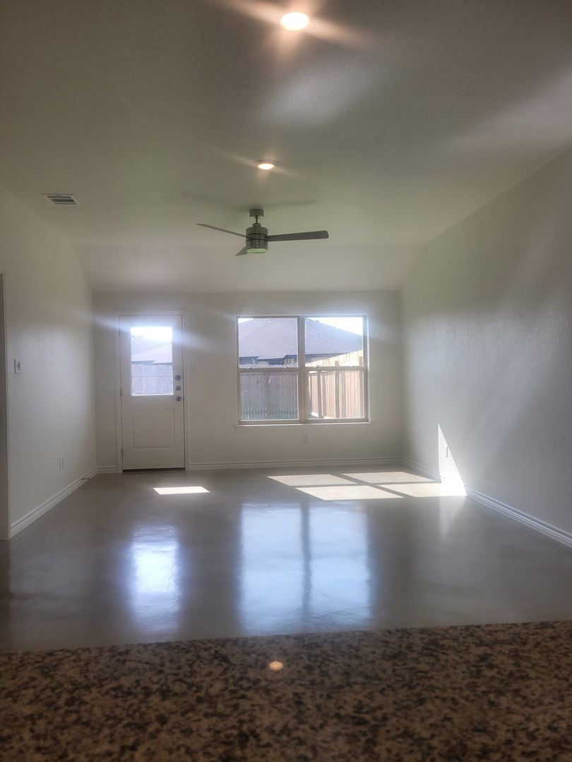 Building Photo - 1265 Lehmann Dr