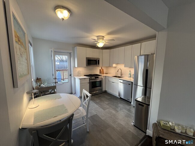 Building Photo - 58 Annawon Ave