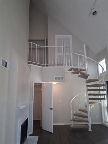 Building Photo - 4288 Bass Pro Dr