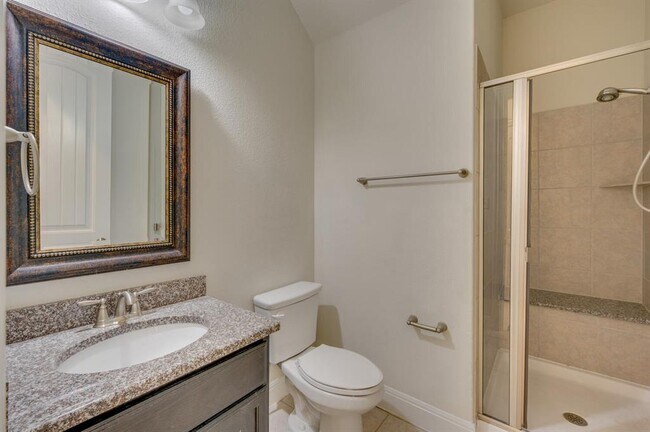 Building Photo - 845 Richardson Ln