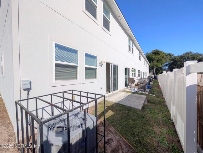 Building Photo - 6023 Carolines Ct