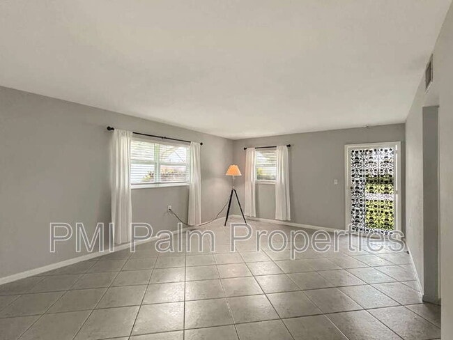 Building Photo - 3154 Meridian Way S