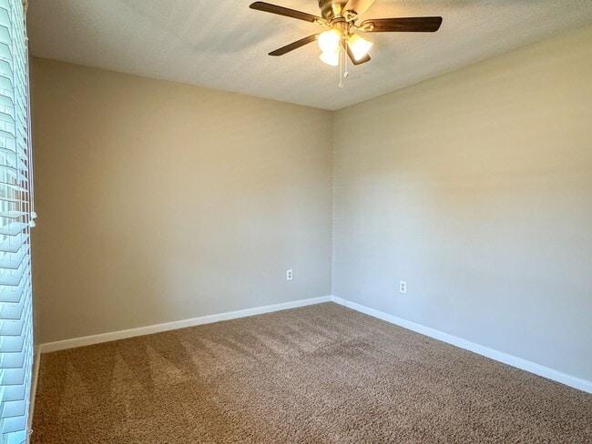 Building Photo - 4308 Boxwood Dr