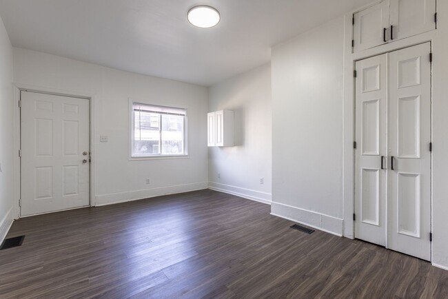Building Photo - 974 Manton Way