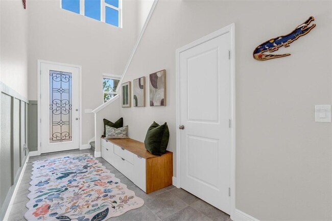 Building Photo - 2019 Sunshine Peak Dr