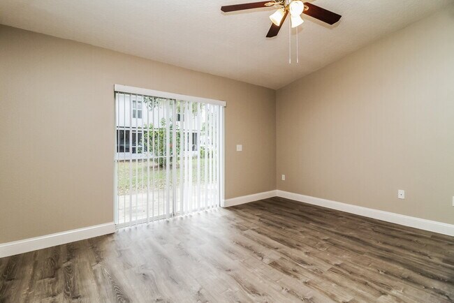 Building Photo - 2366 Tealwood Circle