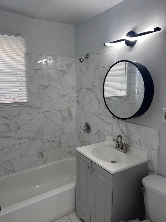 Building Photo - Fernwood Gardens