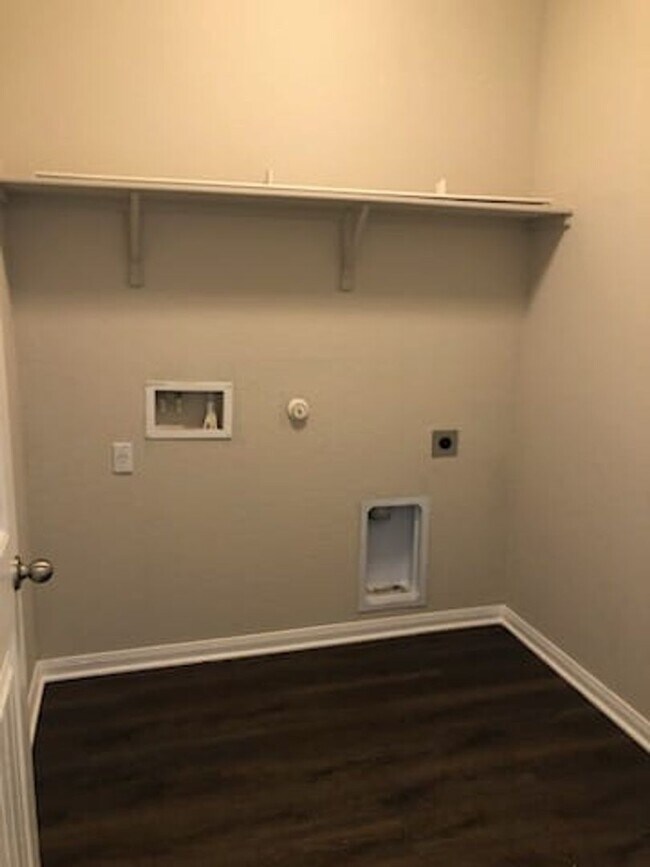 Building Photo - House for lease in Georgetown