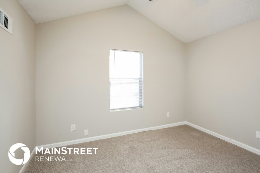 Building Photo - 5927 Brookside Dr SE