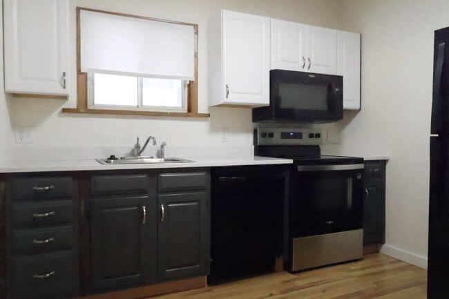 Building Photo - Charming Clifton Heights Bungalow!!