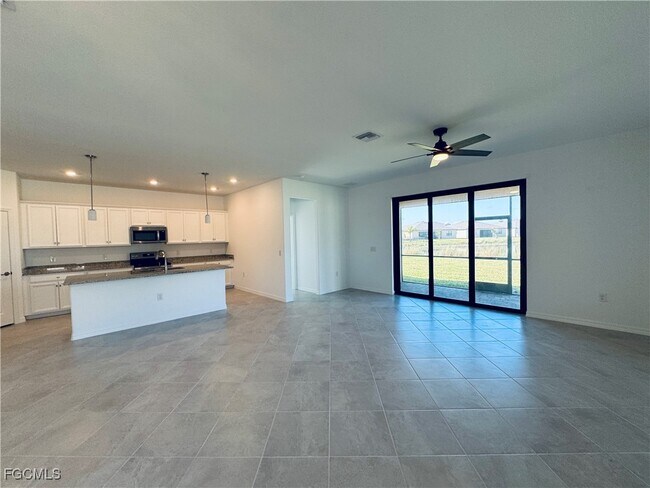 Building Photo - 14636 Palamos Cir