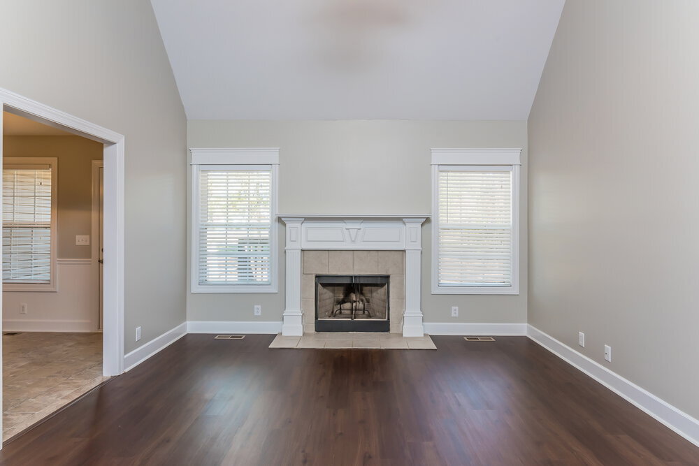 Building Photo - 220 Gatewood Dr