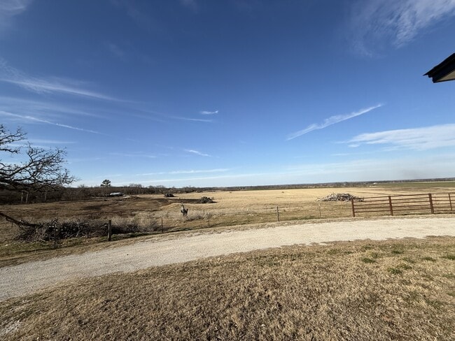 Building Photo - 1654 Ponderosa Rd