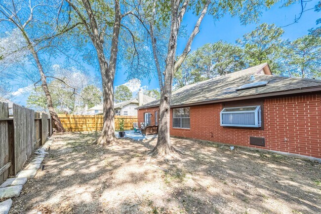 Building Photo - 5439 Fern Park Dr