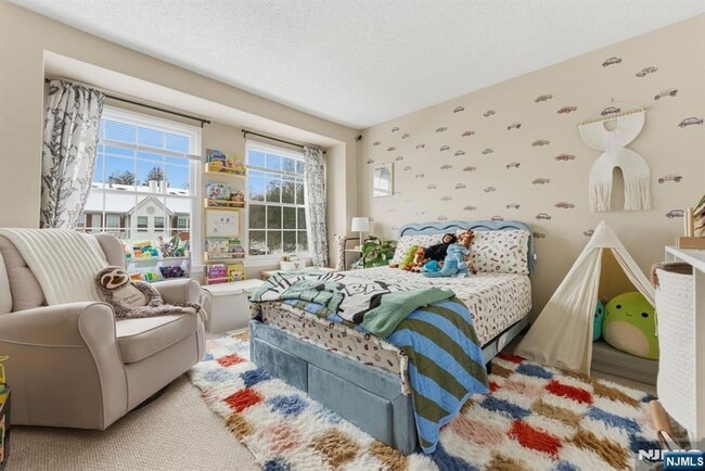 Building Photo - 774 Sassafras Ct