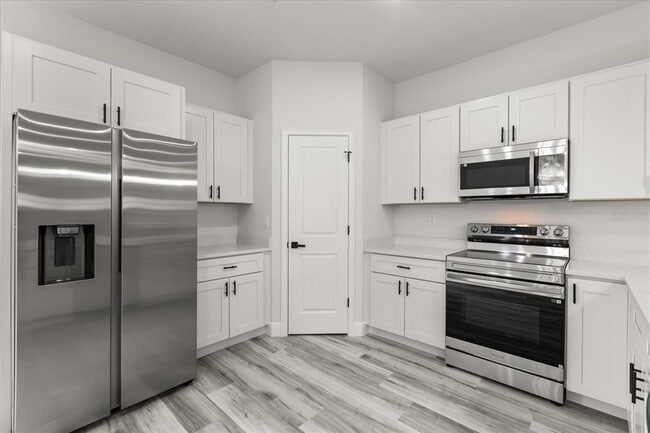 Building Photo - 6761 SW 151 Loop