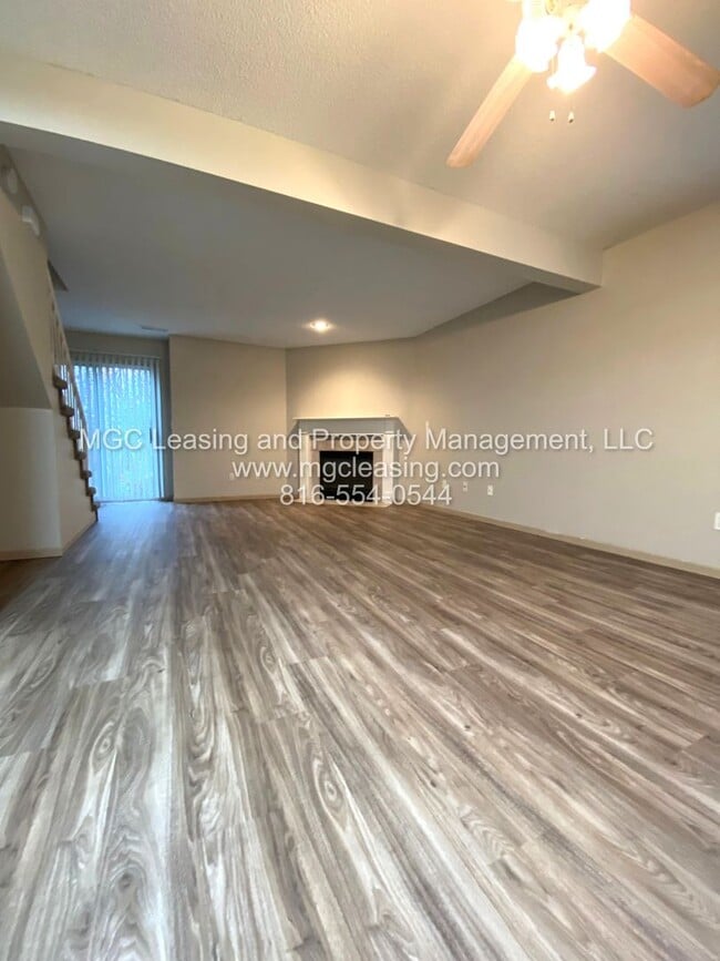 Building Photo - 943 Mulberry St