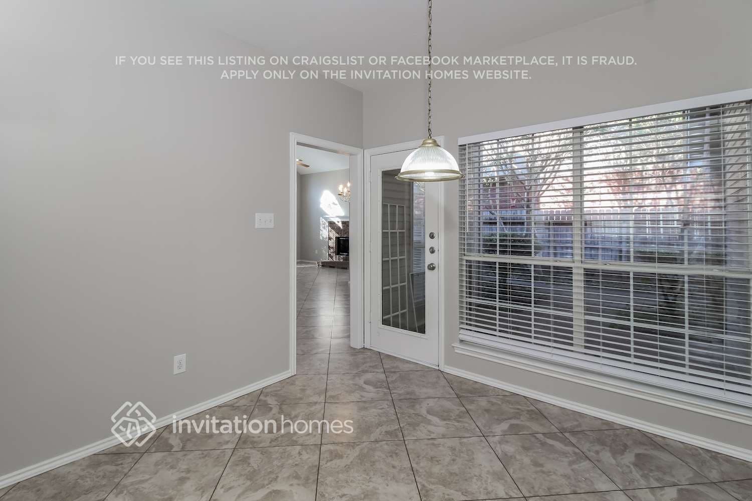 Building Photo - 7878 Squire Ln