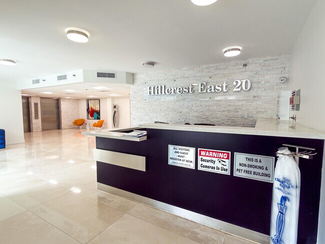 Building Photo - 919 Hillcrest Dr