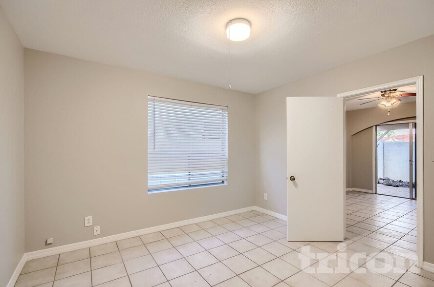 Building Photo - 13605 N 24th Ave