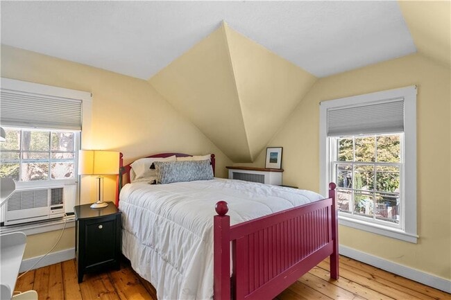 Building Photo - 58 Second St