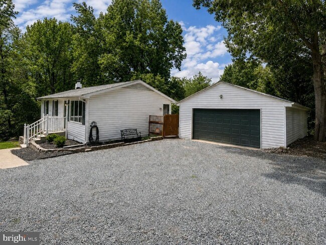 Building Photo - 31 Hamn Ln