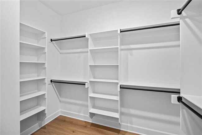 Building Photo - 4 Argyll Cir
