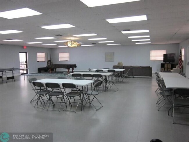 Building Photo - 6600 Cypress Rd