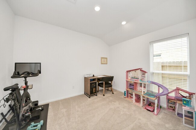 Building Photo - 2406 Aquamarine Ln
