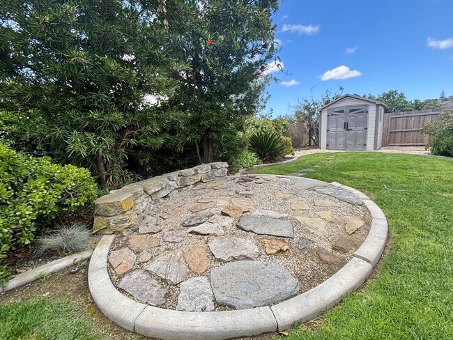 Building Photo - Charming Cottage Retreat – 1 Bed / 1 Bath ...