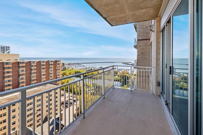 Building Photo - 1522 N Prospect Ave