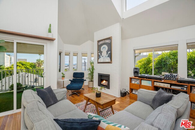 Building Photo - 24 Westwind St