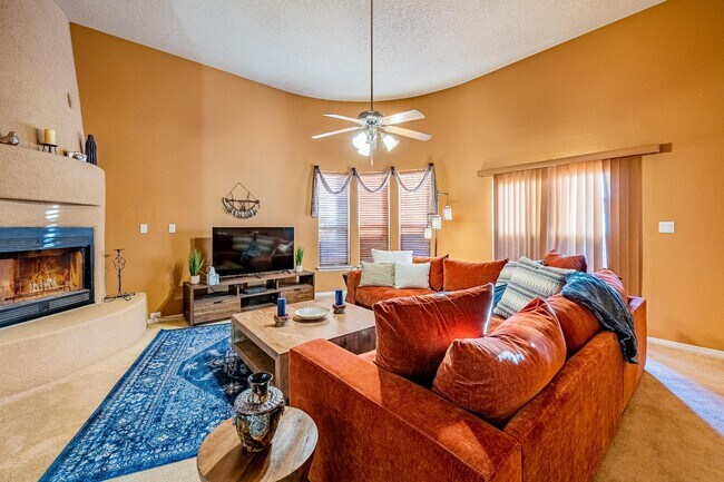 Building Photo - 9719 Calle Chamisa NW