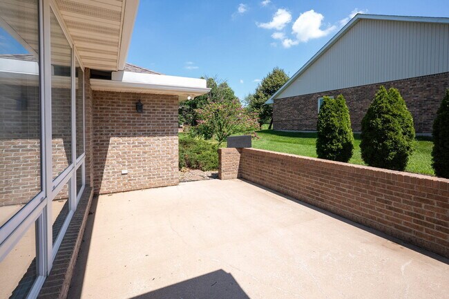 Building Photo - 3711 Shadow Glen Ct
