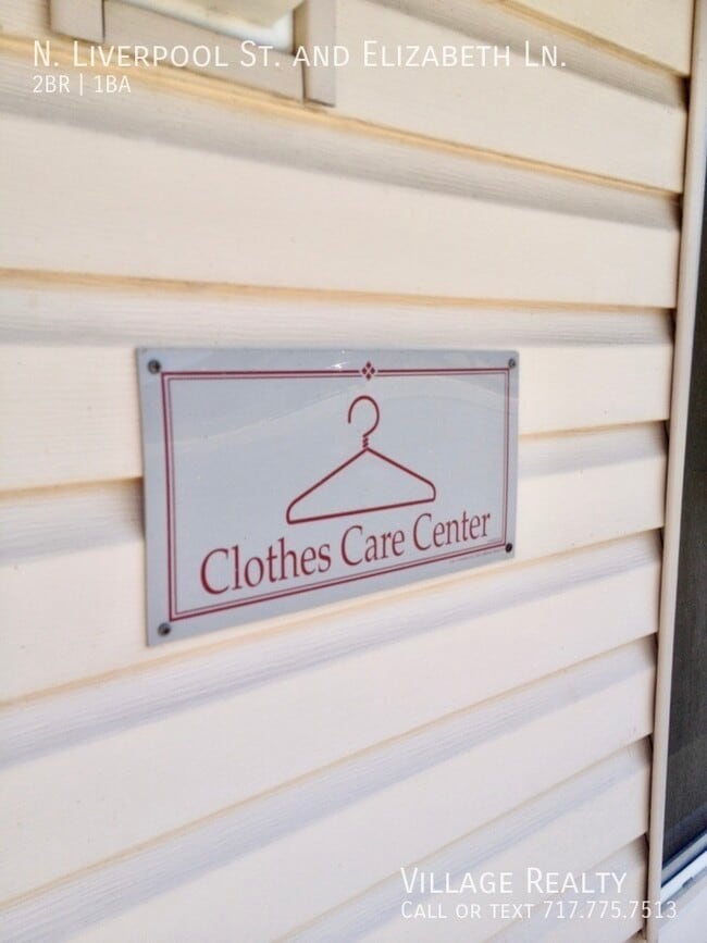 Building Photo - 45 N Liverpool St