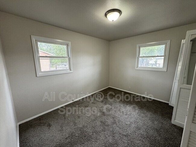 Building Photo - 1316 Harrison Rd