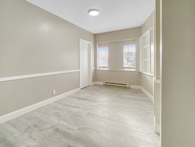 Building Photo - 104 S Beechtree St