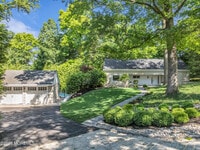 Building Photo - 17 Hilltop Terrace N