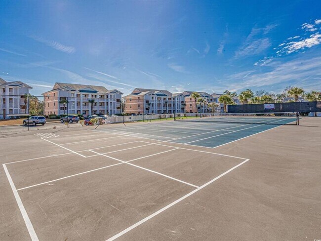 Building Photo - 628 Waterway Village Blvd