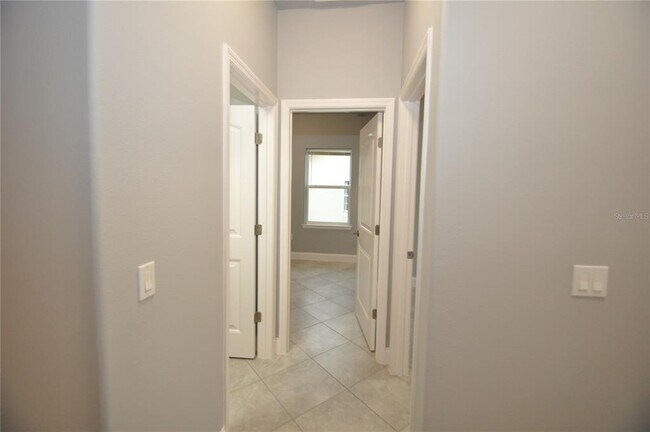 Building Photo - 24 Prosperity Ln