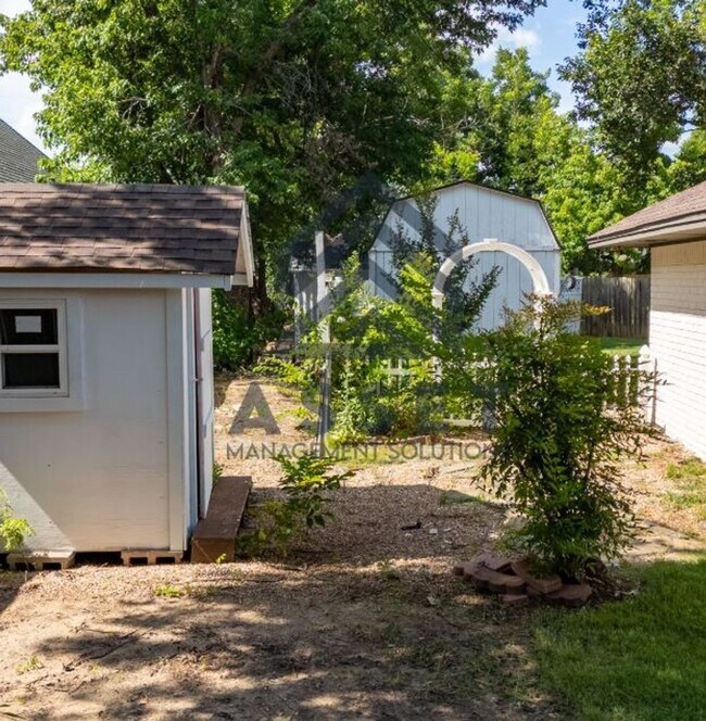 Building Photo - Rent to Own Available in Edmond, Ok! (Also Available for Lease)