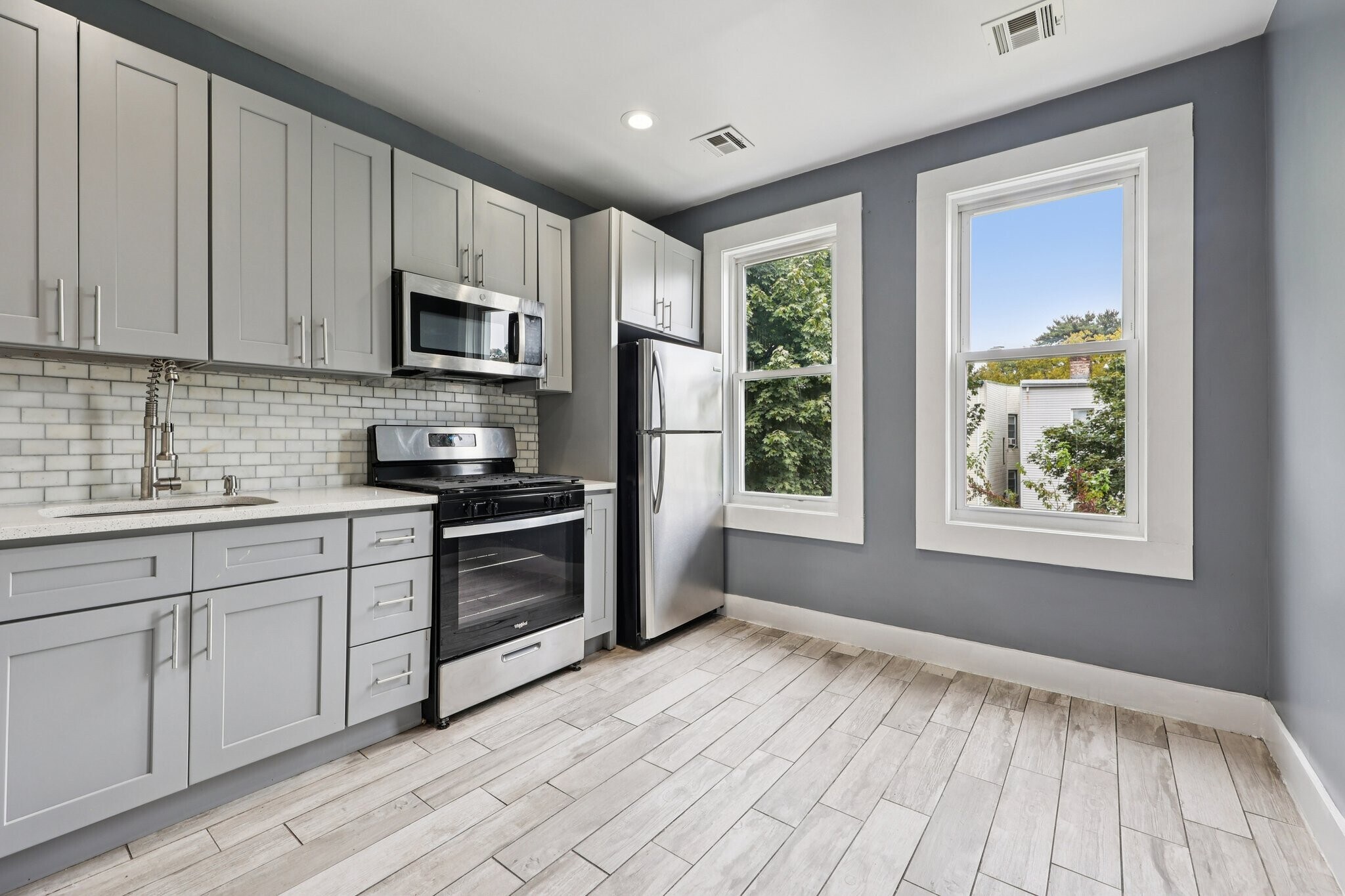 Building Photo - 30 Sheffield St