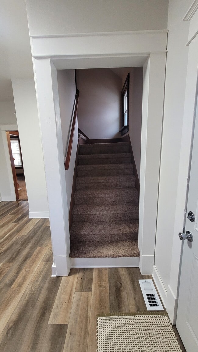 Building Photo - 812 Logan St